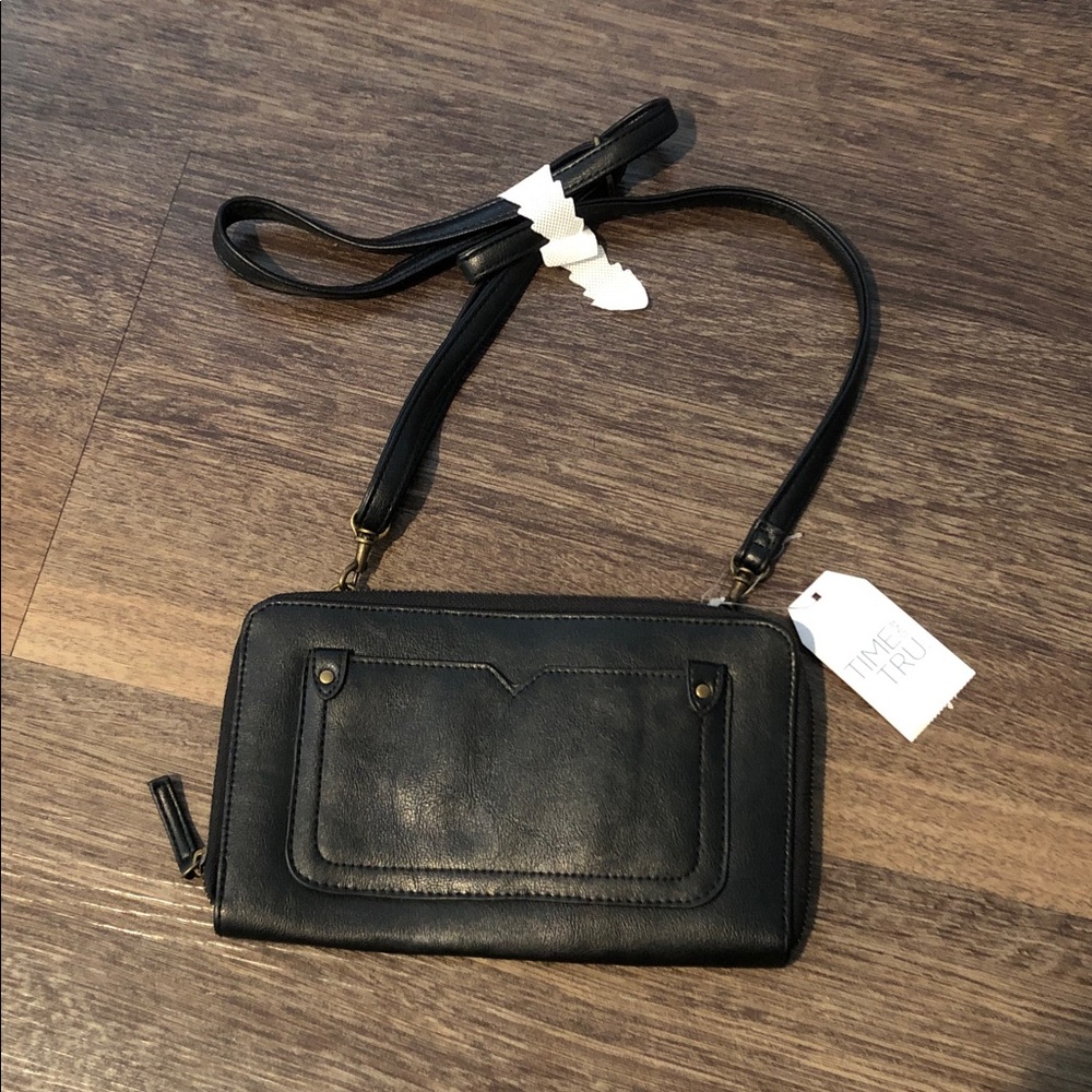 Time and Tru Black Crossbody Wallet Purse
